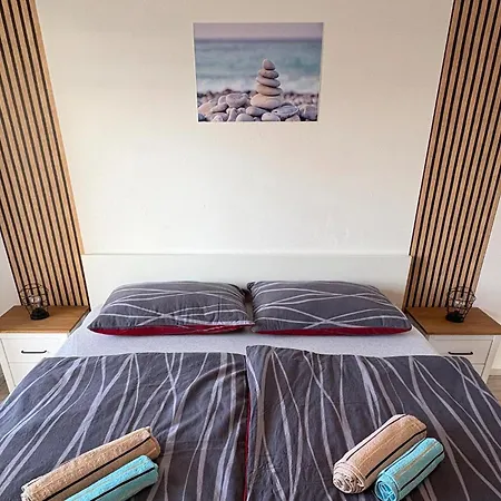 Apartment 1 Bedroom Gorgeous In Supetarska Draga